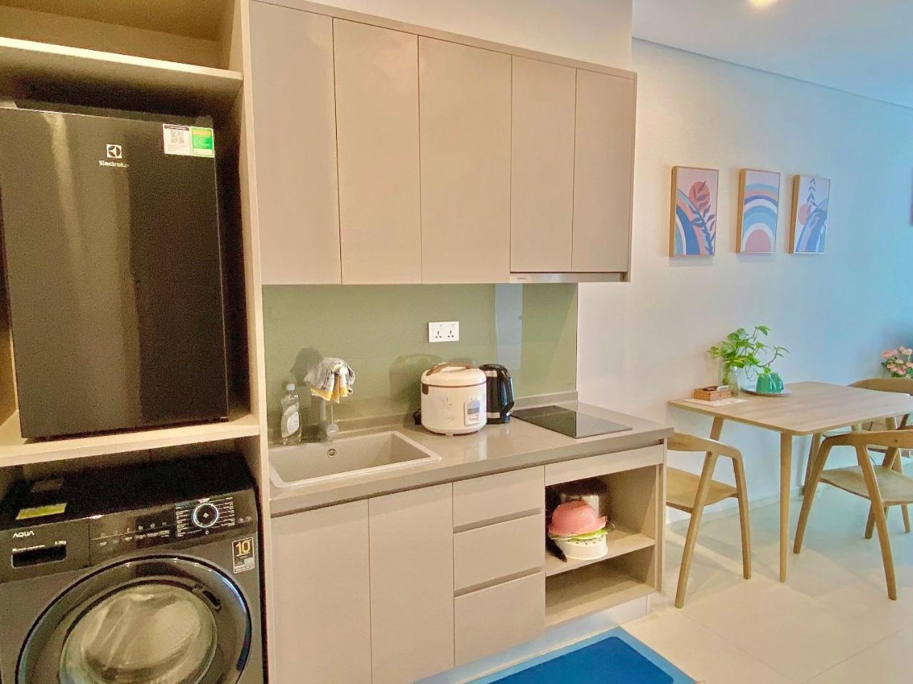 The Song 5 Star - Windy's Apartment *